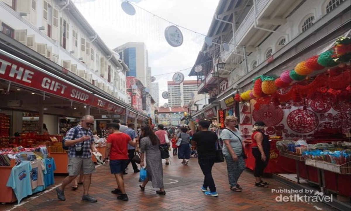 Chinatown Surganya Oleh oleh Khas Singapura