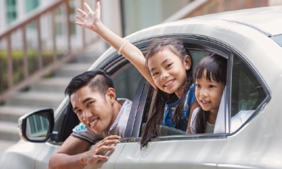 Curi Mobil Orangtua untuk Road Trip