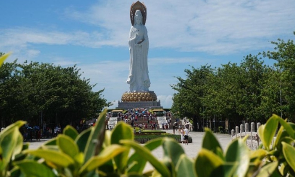 Hainan Pulau Damai di Negeri Komunis