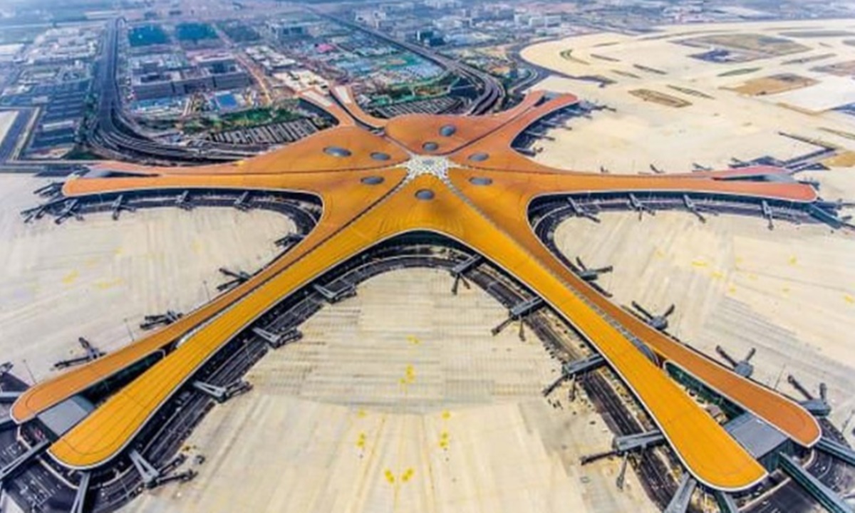 China Buka Bandara Bintang Laut Raksasa