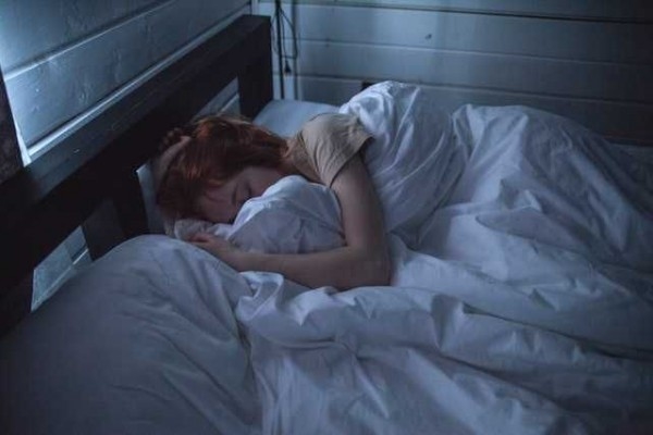 Tips BikinTempat Tidur Tidak Berderit