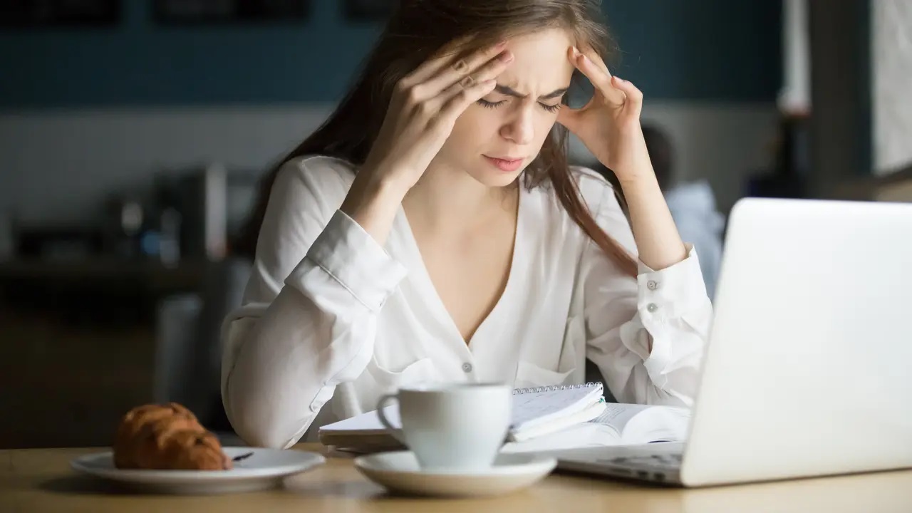 Situasi dan Kondisi Sakit Kepala Dapat Dipicu Oleh Stres