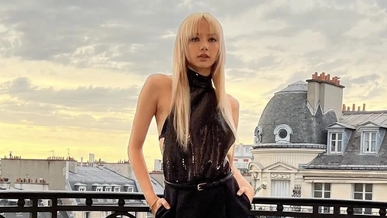 Lisa BLACKPINK serta Aurel Hermansyah Memiliki Gelang yang Sama, Berapa Harganya?